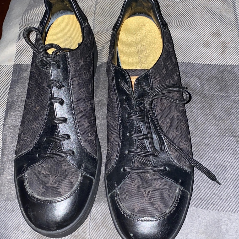 Men sneakers